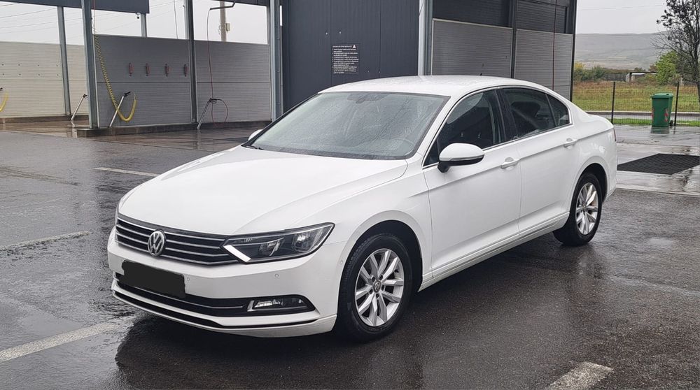 Volkswagen Passat /