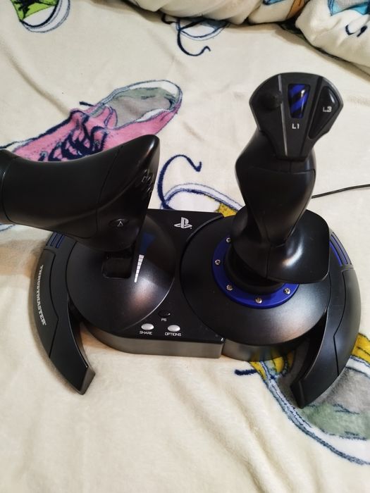 Joystick Thrustmaster T.FLIGHT HOTAS 4 pentru PC și PlayStation