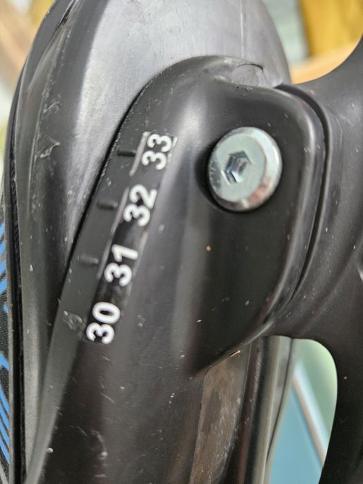 Patine de gheata reglabile, marime 30-33