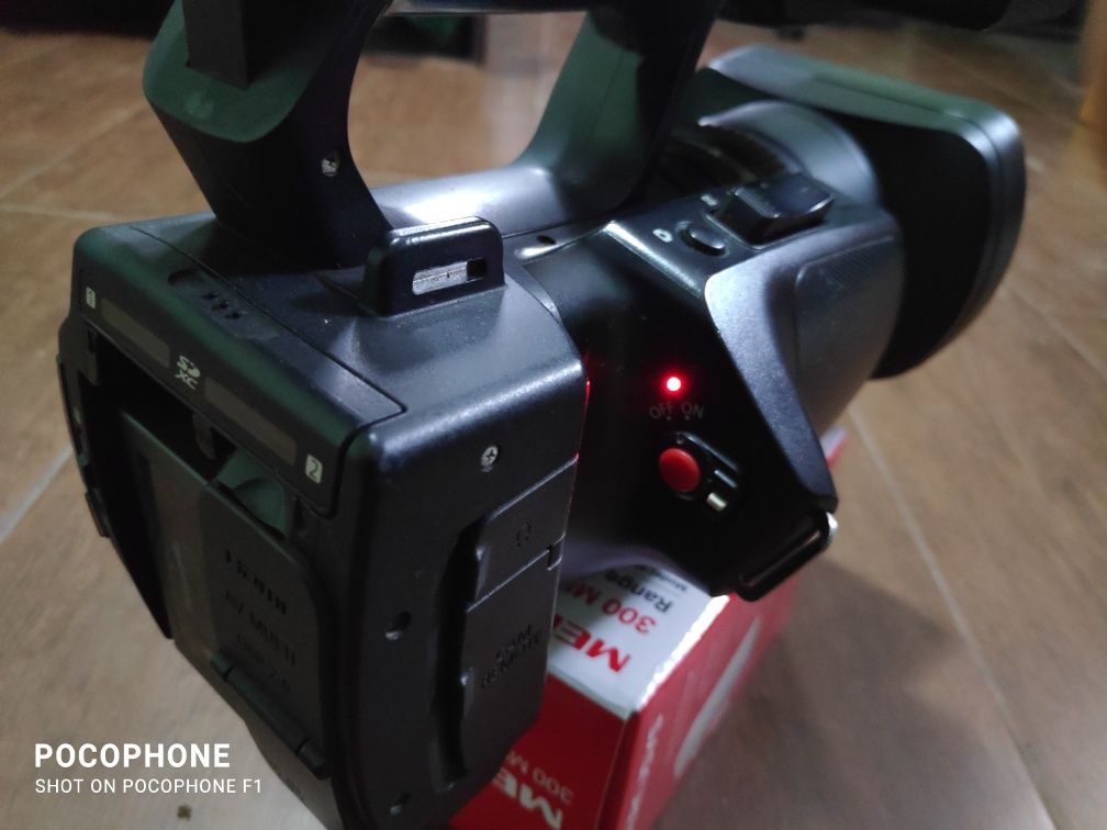 Panasonic AG-AC90 – cameră video profesională Full HD 50p
