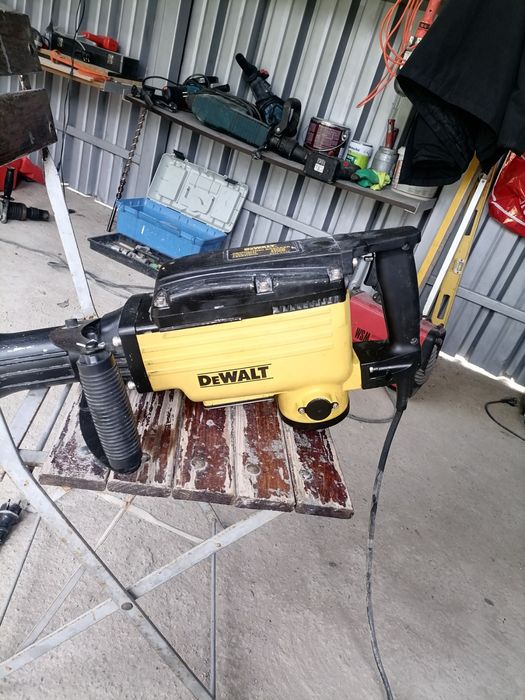 Кътрач DeWALT Demolution Breaker