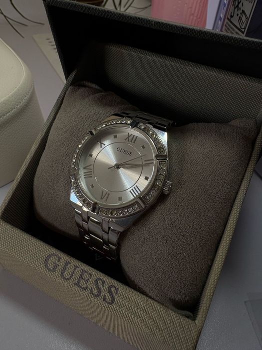 Ceas de mana dama Guess
