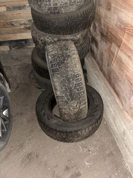 Колеса зима с шипами