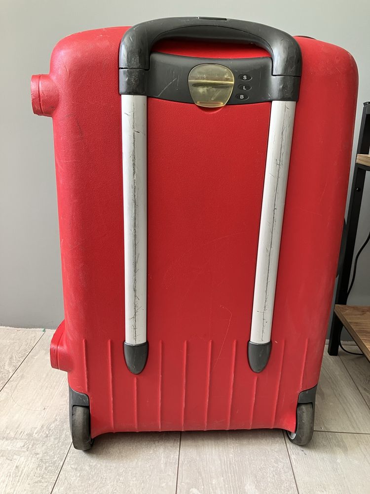 Куфари. Revelation и Samsonite