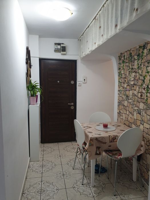 Apartament! Vand/schimb