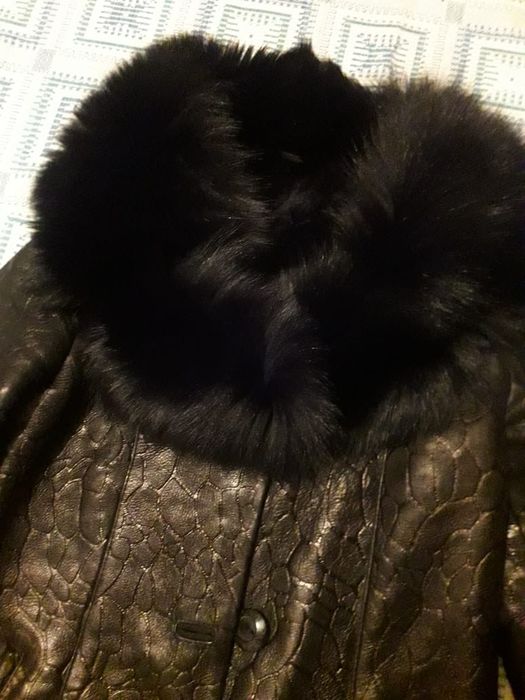 Продам новую женскую кожаную дублёнку, женскую кожаную ушанку