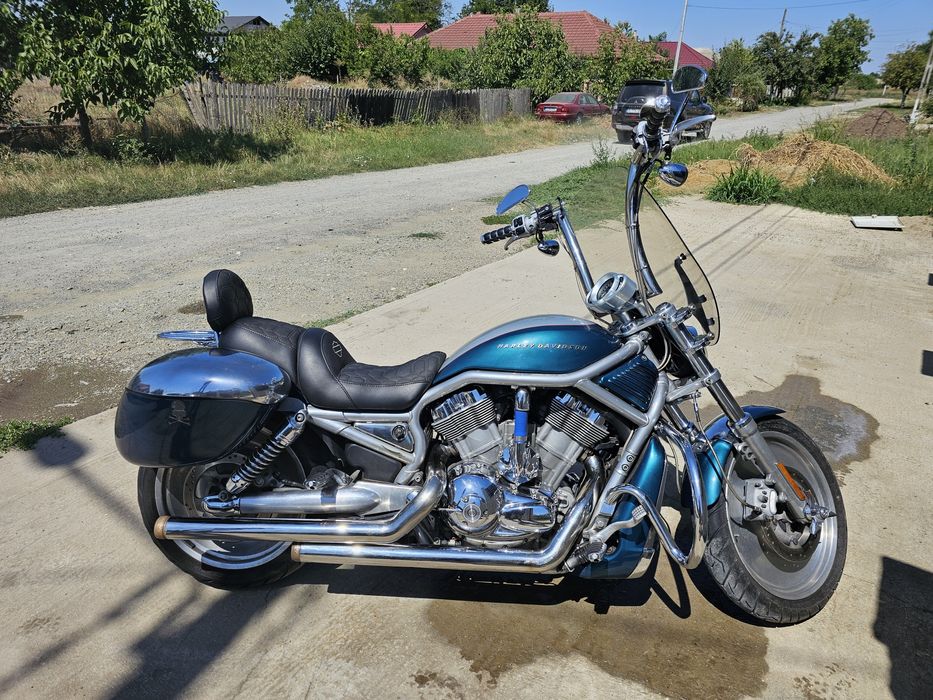 Vând Harley Davidson V-rod