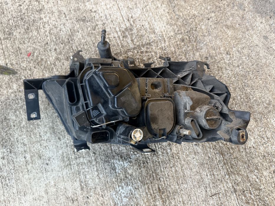 Фарове от бмв фейс е91/е90 ЗА ЧАСТИ!