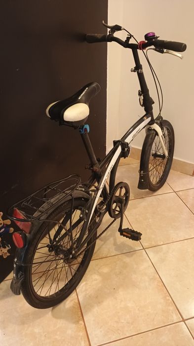 Doua biciclete care se strang  de vanzare