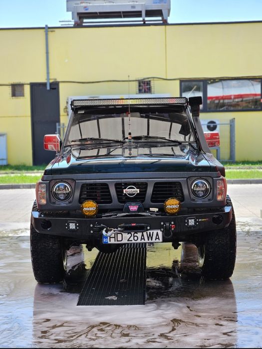 Nissan Patrol y60