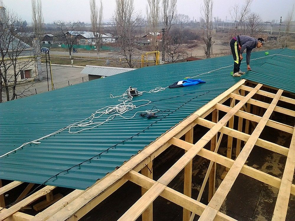 Montaj tabla, reparatii acoperisuri, jgheaburi și burlane