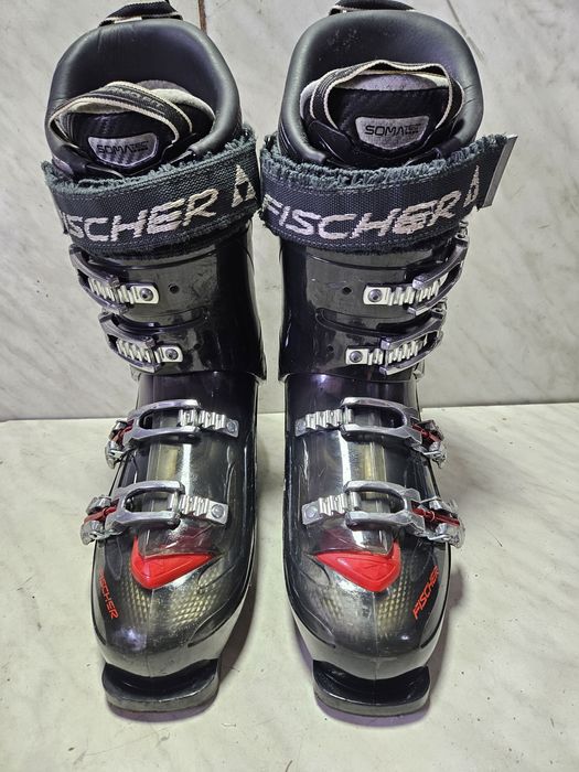 Clapari ski schi  Fischer  mondo  28,5  corespunde mărimii 43-44