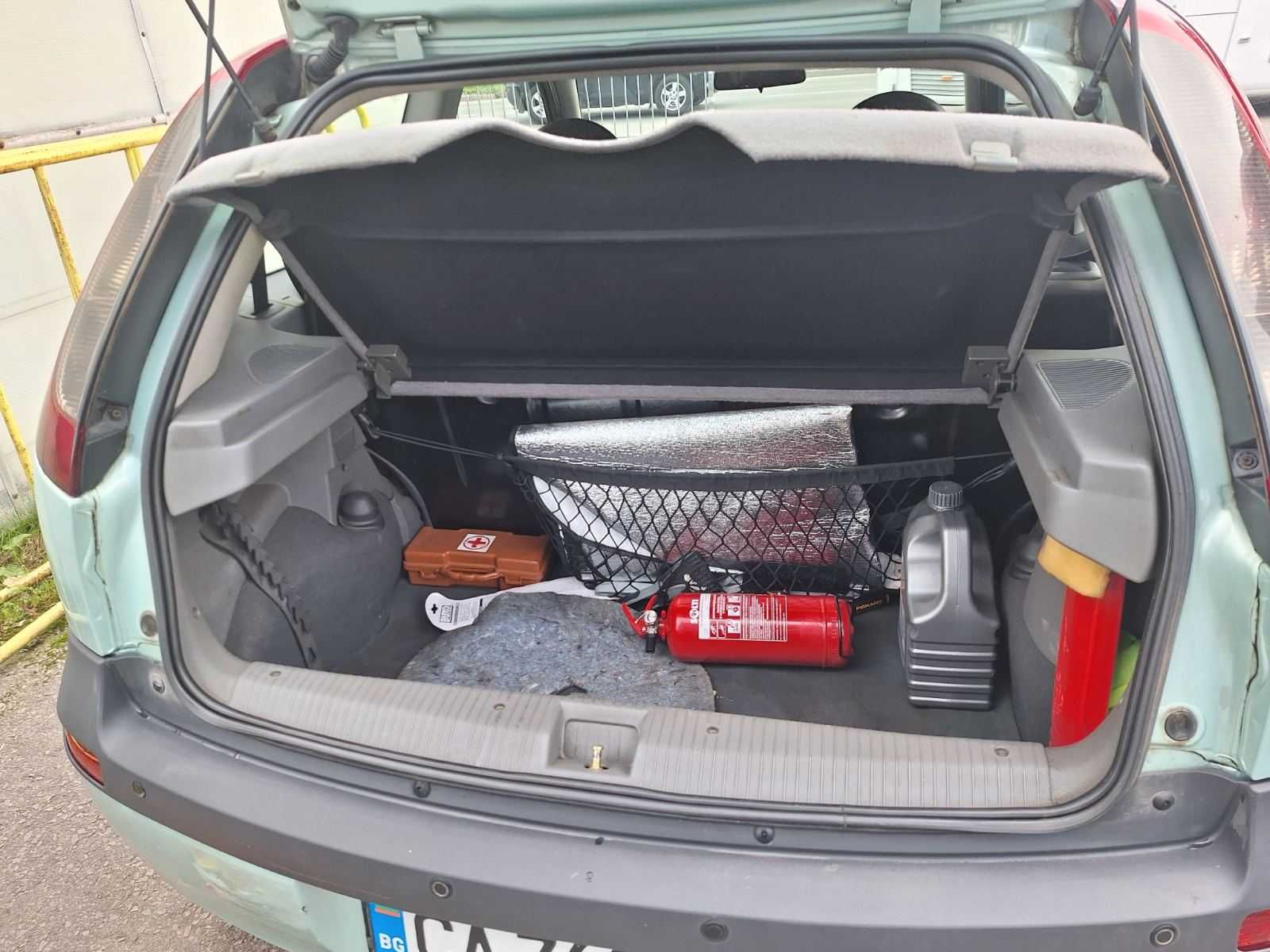 Opel Corsa 2001 г. с газова уредба Landi