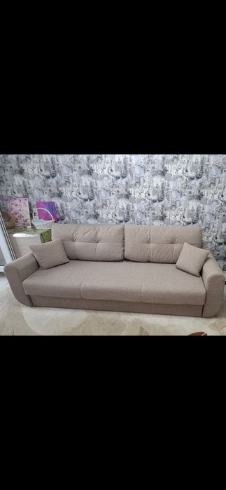 Продаётся диван .