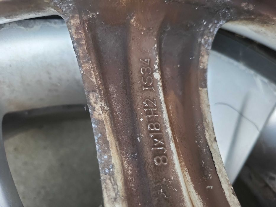 Jante r18 bmw f30,f34,f36,cauciucuri f bune de vara Pirelli dot 2022