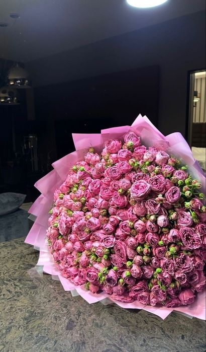 Спрей и голландские розы на сборку