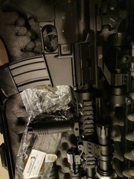 Vând m4 Aeg Airsoft.