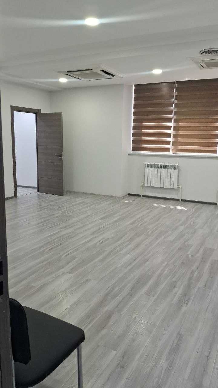 "Коммерческое помещение с ремонтом в бизнес-центре NEW LEVEL"
