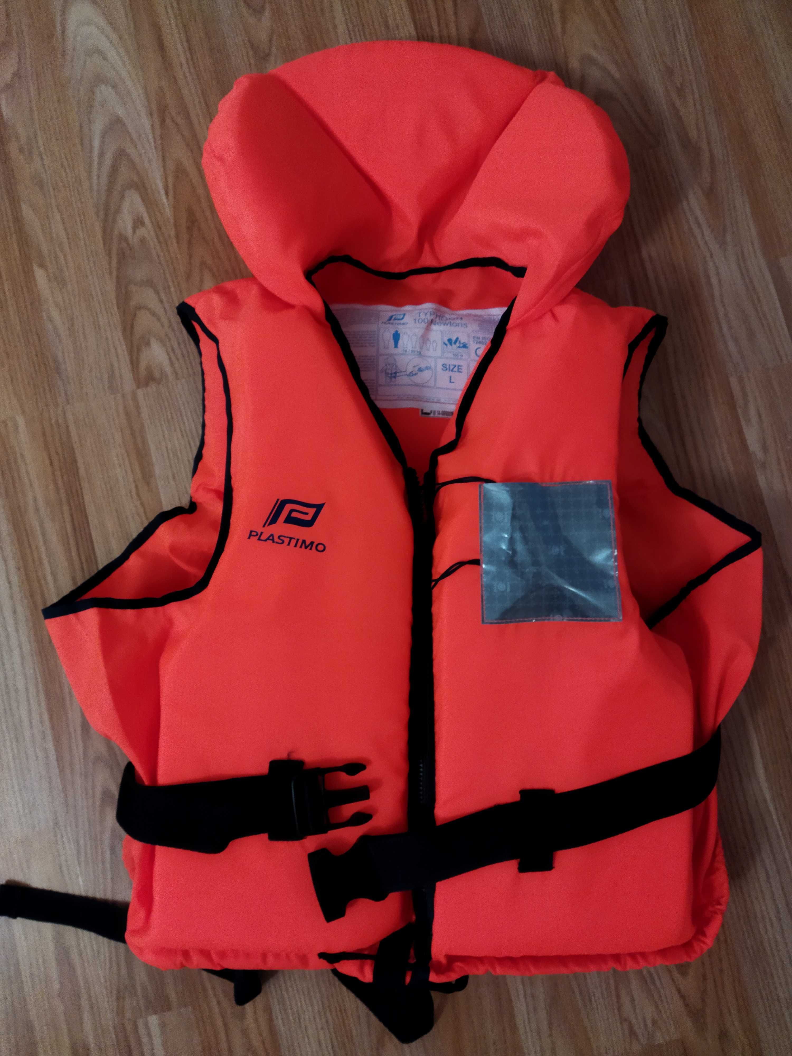 Спасителна жилетка PLASTIMO Typhoon L (70-90 кг) N100