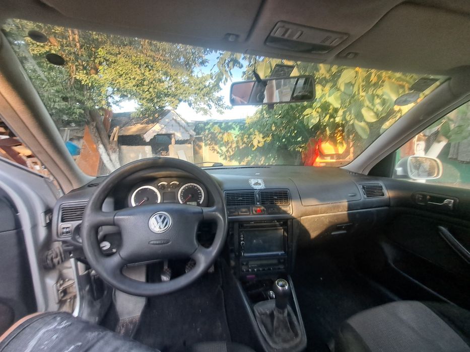 Vând golf 4 1,9 tdi