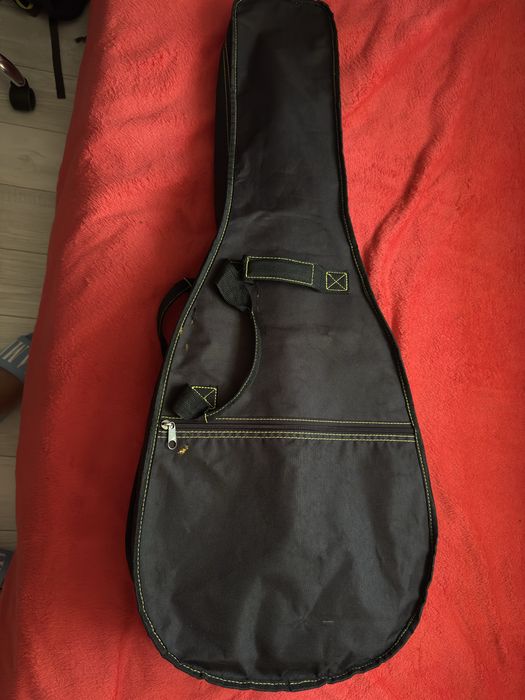 Vand chitara Yamaha C40 ca noua