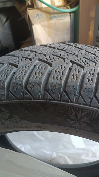 Продам три шины континенталь