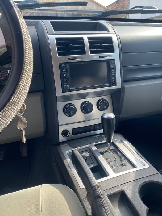 Vând Dodge Nitro 4x4