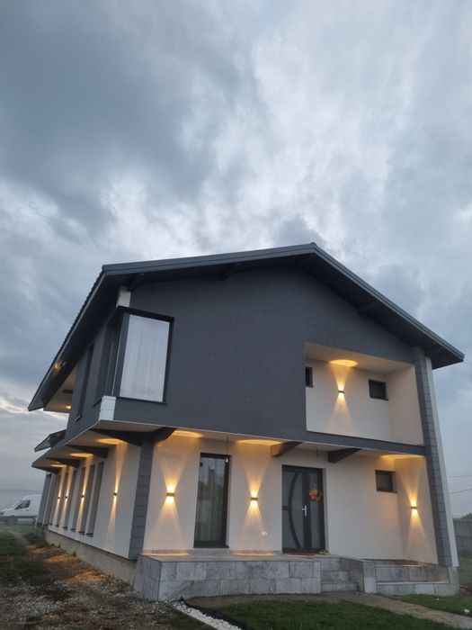 Casa mare de vânzare - construcție 2023