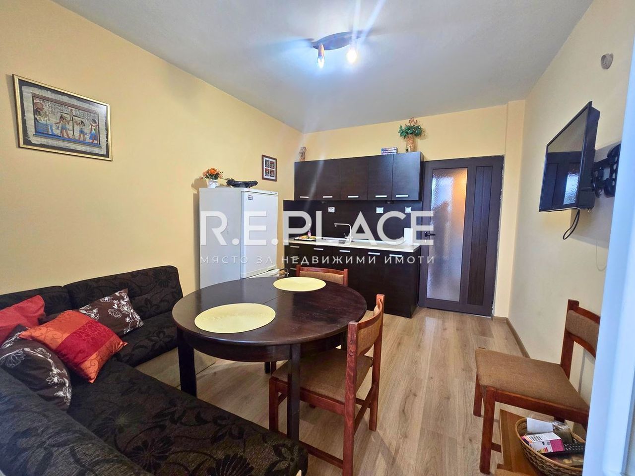 Дава се под наем Тристаен апартамент в Варна, Чайка - 72 кв.м за 450 € - Снимка #3