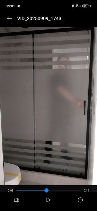Душевая кабина . установка.0.6 ...1 .см толщина . стекла.прозрачная ,