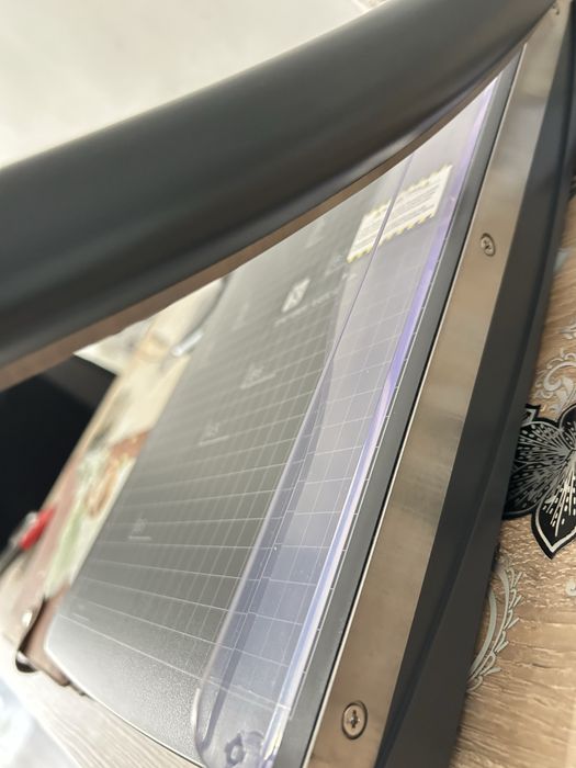 Ghilotina A4 - ideal pentru hartie sau caryon