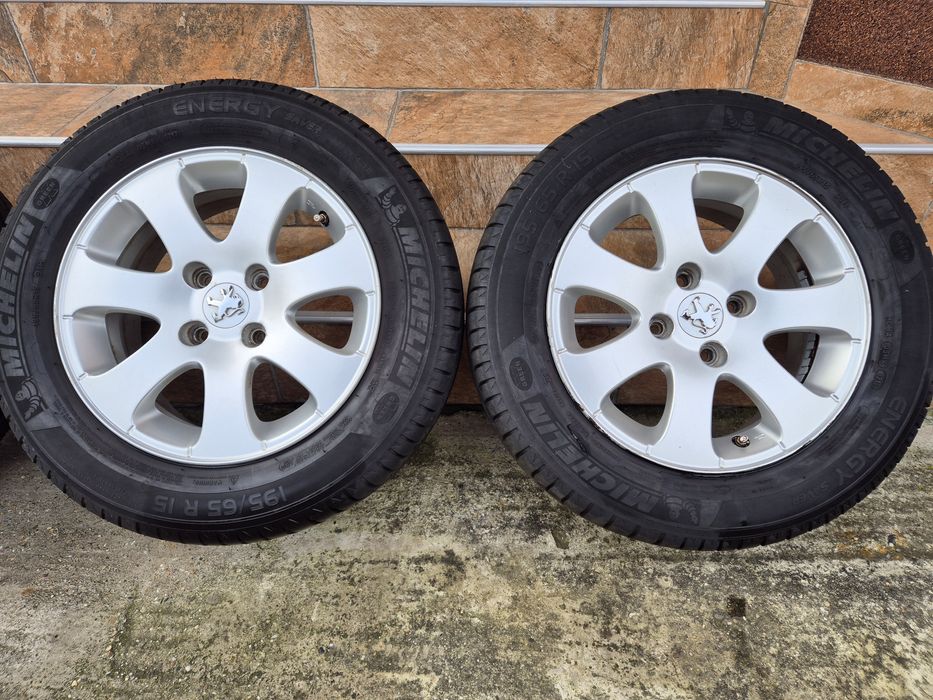 Jante R15 4x108 cu anvelope vară Michelin 195/65R15