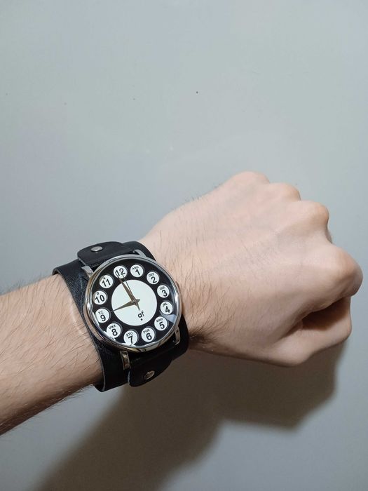 Продам мужские часы