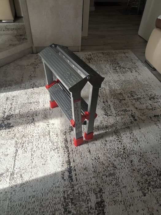 Мини стремянка почти новая