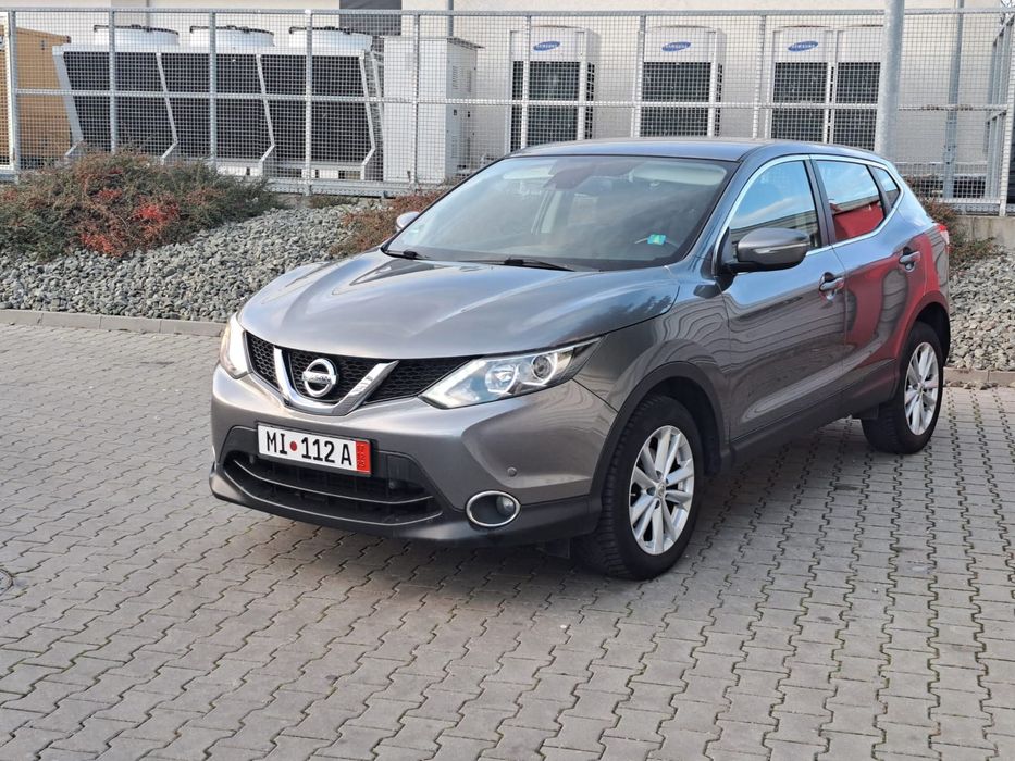 Nissan Qashqai • 4X4 •Camera • Top