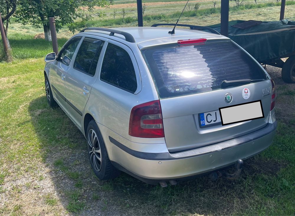 Skoda octavia (avariata)
