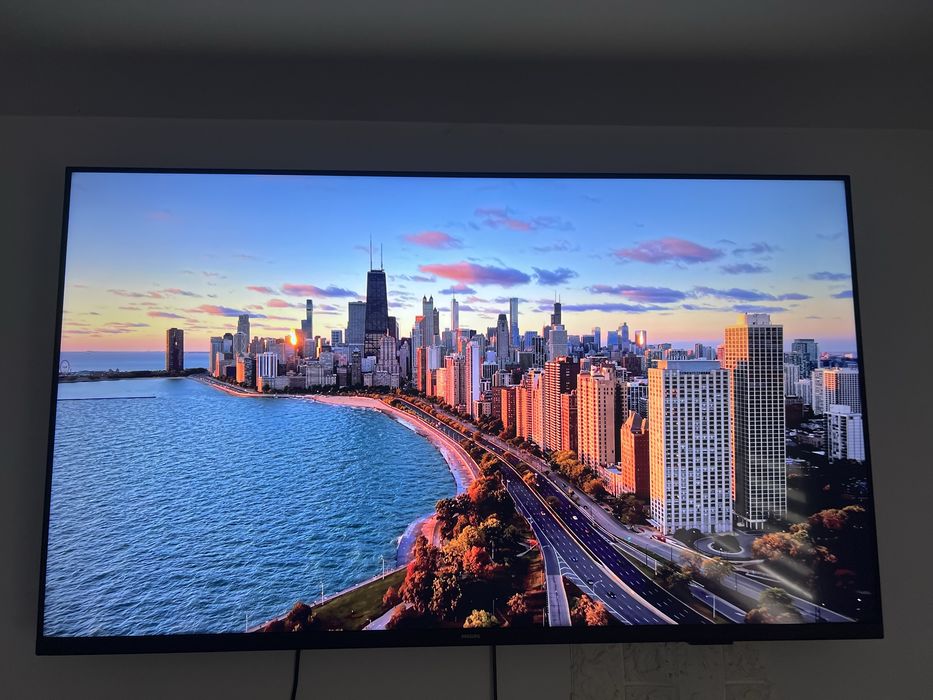 Televizor LED Philips Smart TV 4K Ultra HD