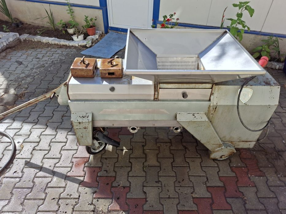 Presa  struguri 380v