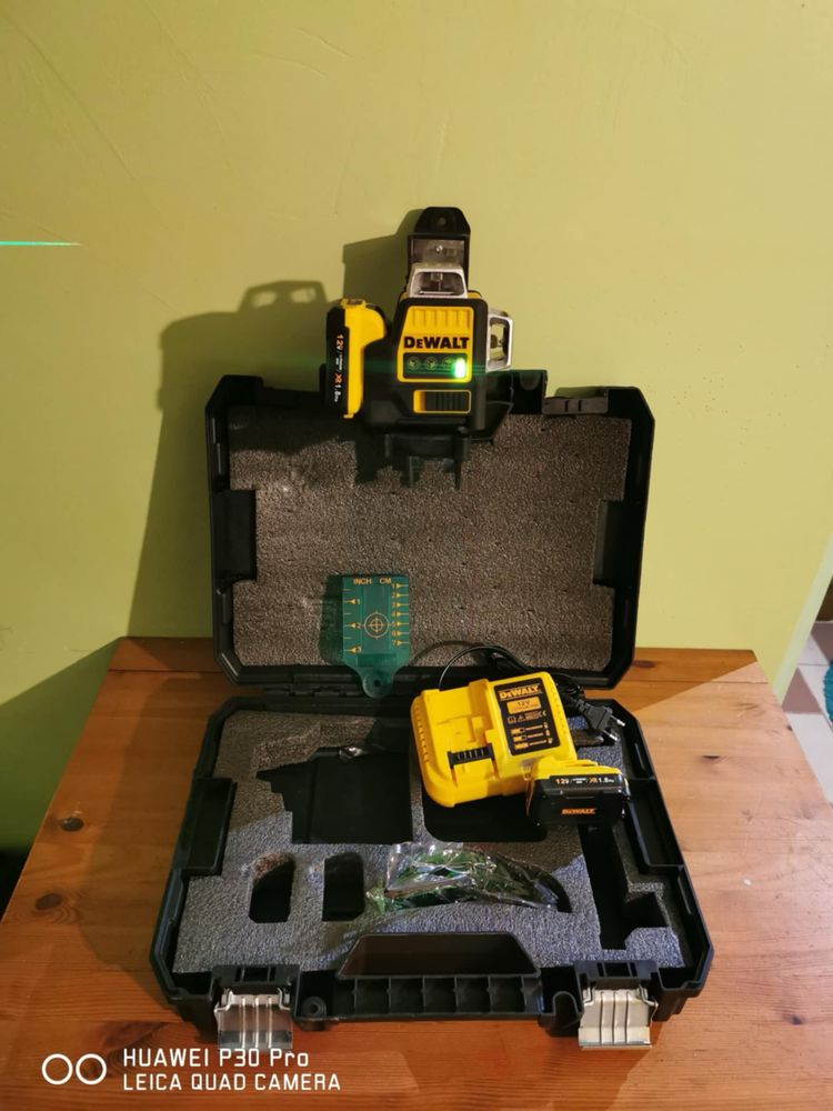 Акумулаторен Лазерен Нивелир Dewalt 8V,12V