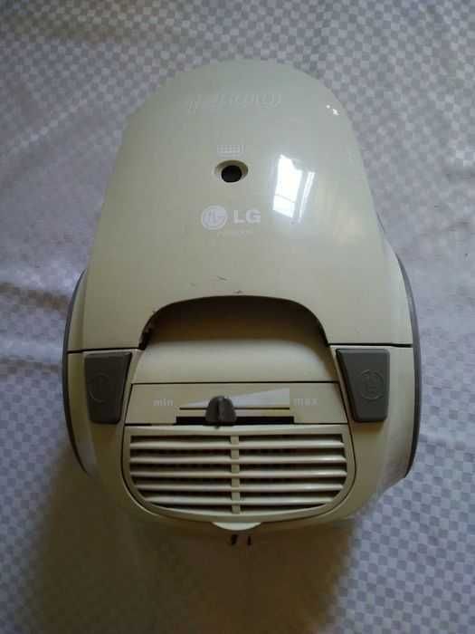 Прахосмукачка LG 1400 с торба