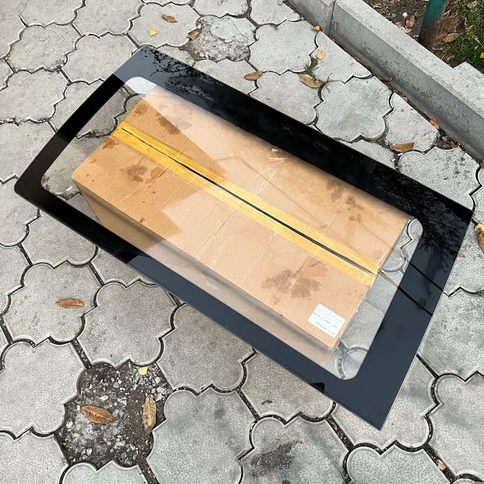 Стекло боковой двери делика delica