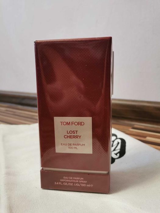 Livrare gratuita! Parfum Tom Ford Lost Cherry