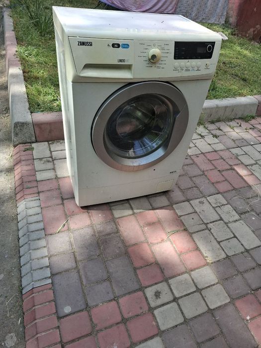Zanussi lindo 300 kir mashinasi tez arzon sotiladi