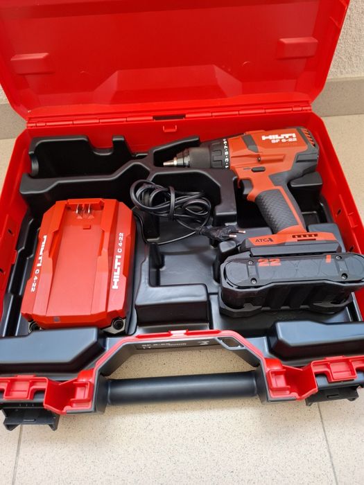 Vând acumulator,set burghie, cuie pistol hilti bx3,filetanta sbt 6-22