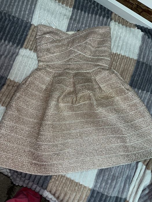 платье на девушку блестяще