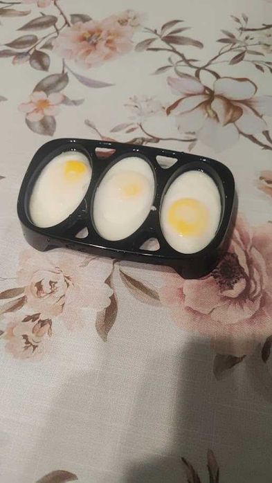 Яйцеварка Philips HD9137/90 с гаранция 1 година и 8 месеца