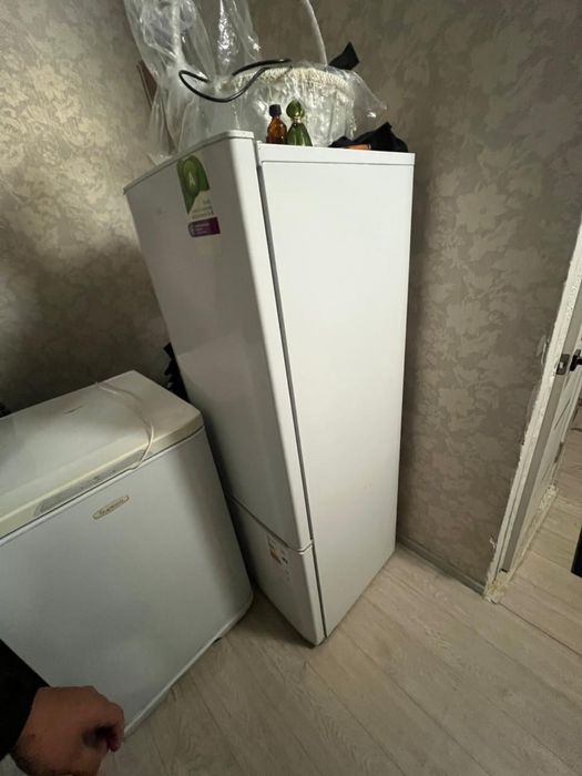 Продаются холодильник не работает