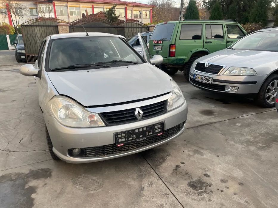 Dezmembram Renault Symbol 2 1.5 dci