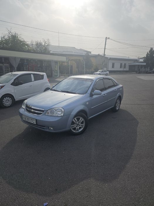 Ласети сотилади 2012 йил генам бор