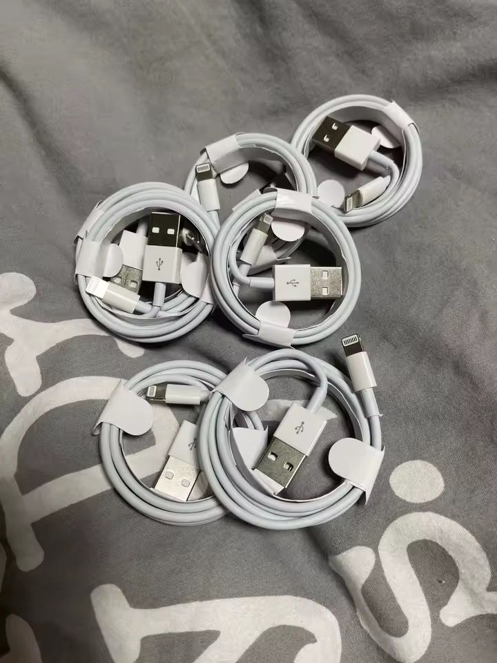Кабел USB към lightning